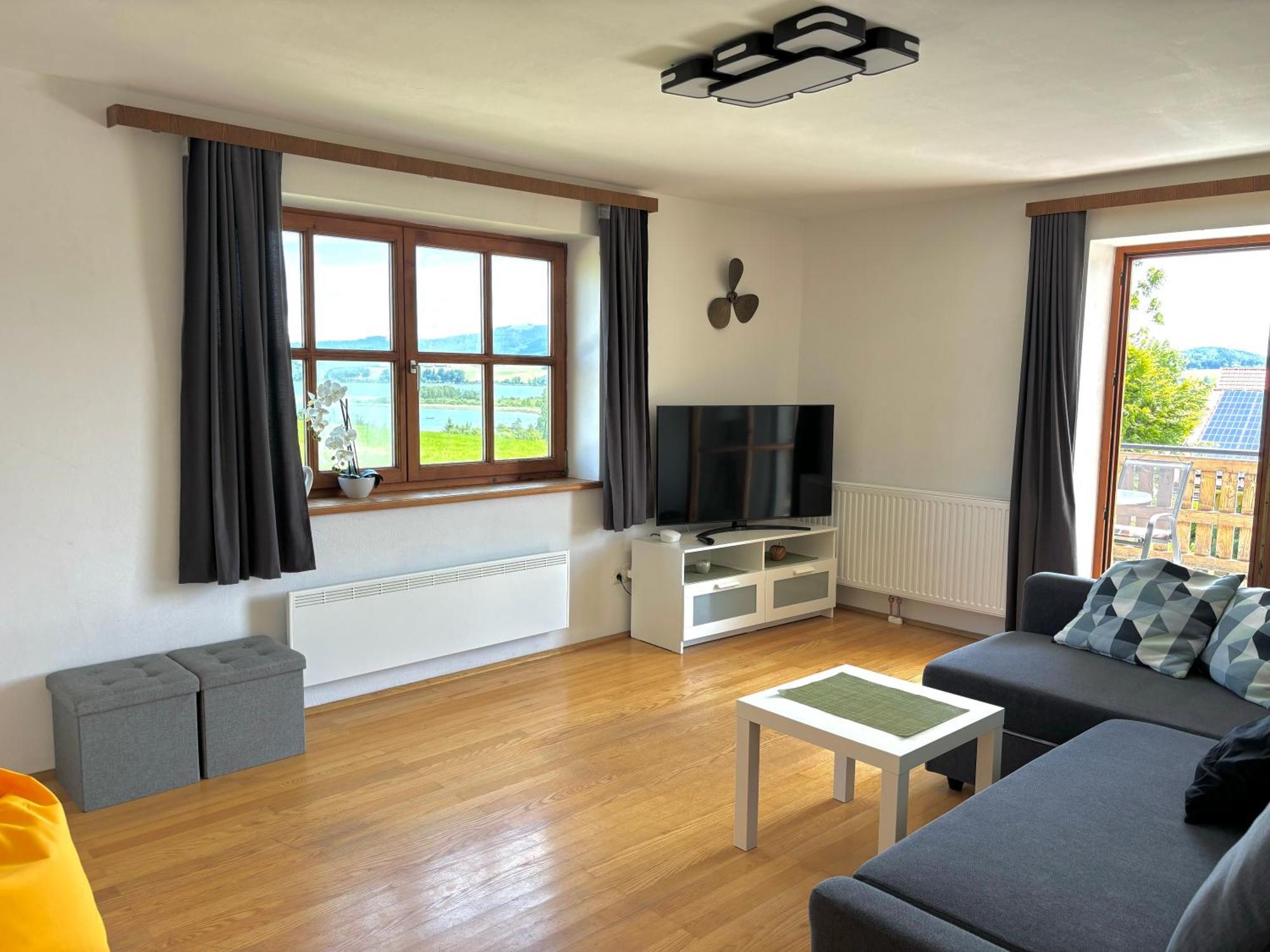 Gaesthaus "Seeblick" Seekirchen am Wallersee Exteriör bild